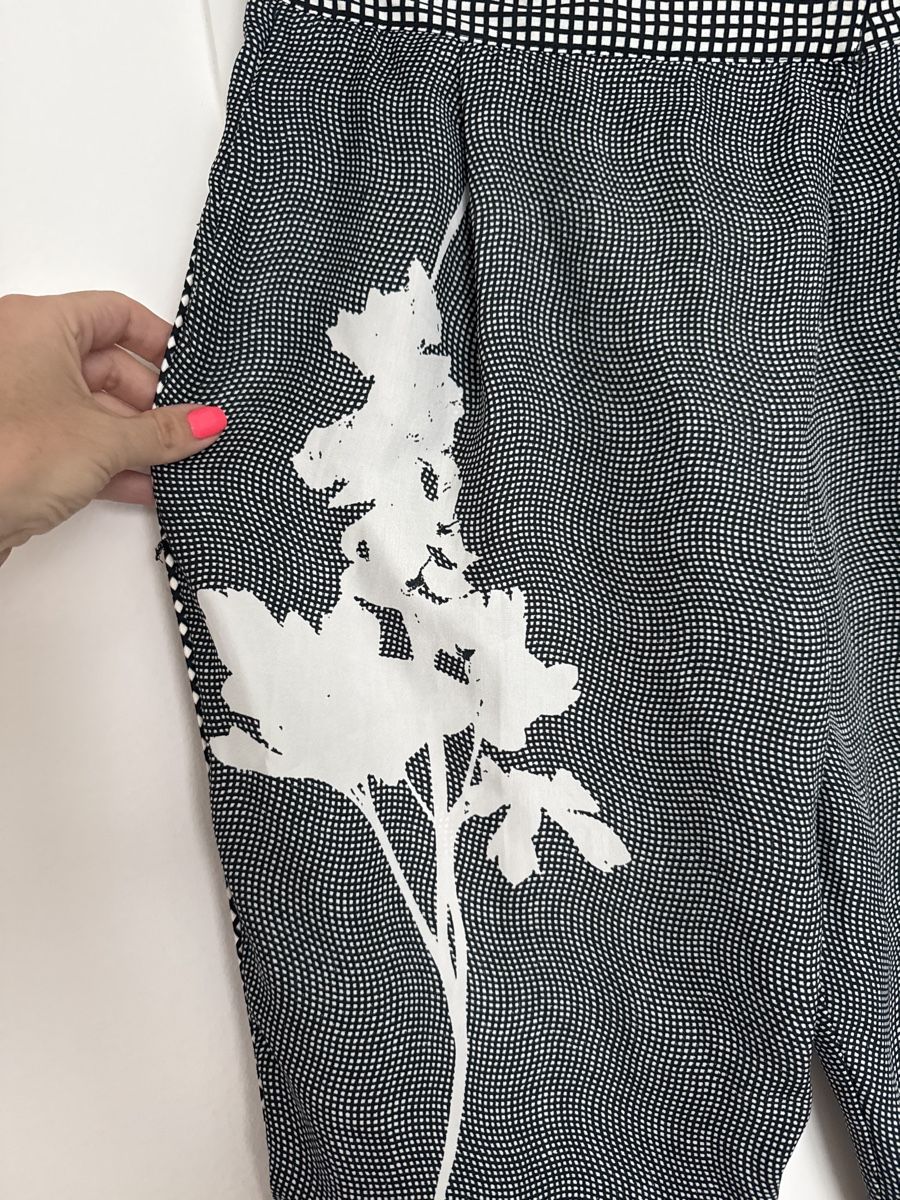 Zara Hosen: Zara Basic Floral Print Trousers - Size M - Summer Hit! – Gebraucht aus Thalwil von perulina 2