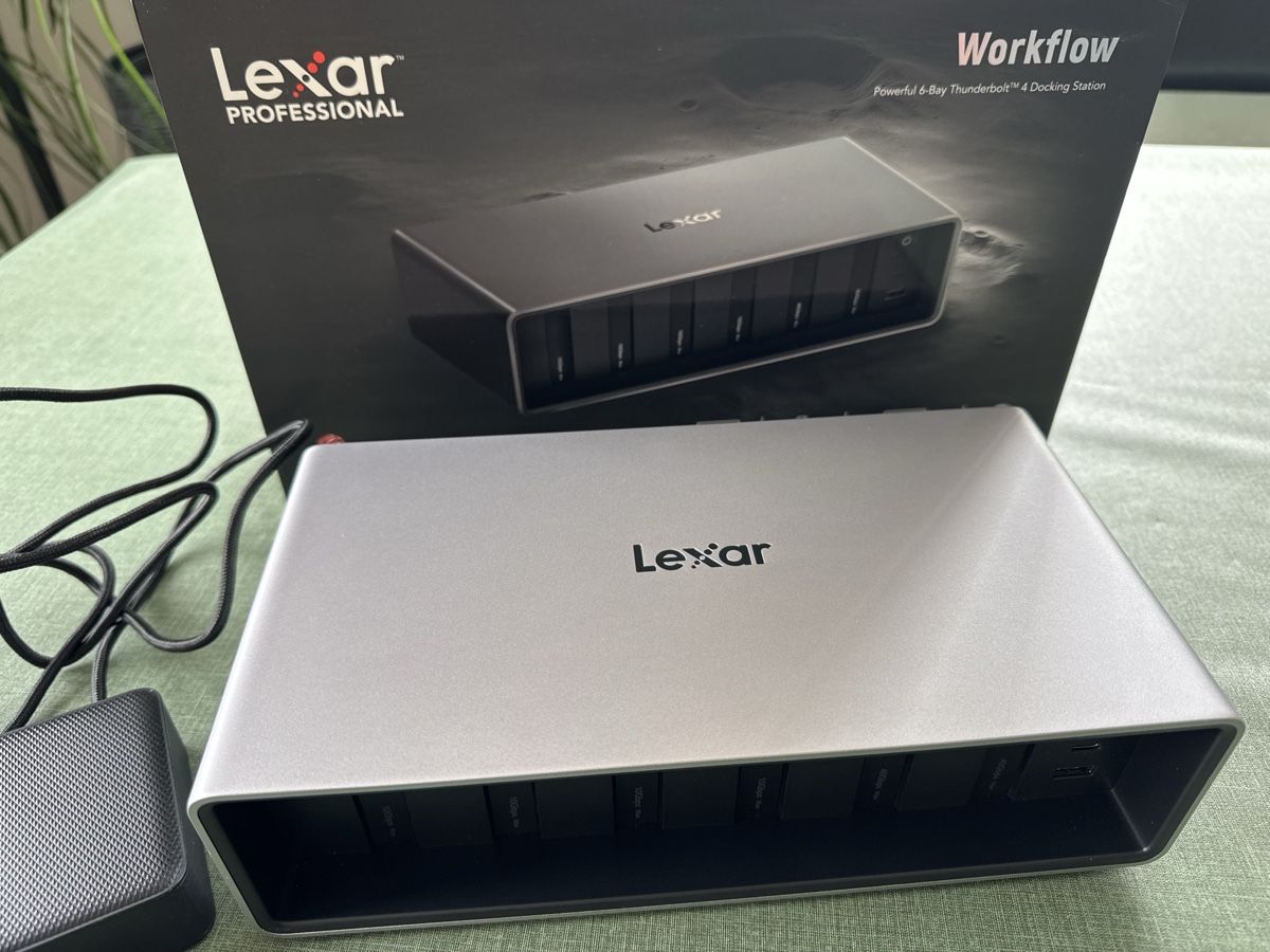 Docking station: Lexar Professional Workflow - 6-Bay Thunderbolt 4 Docking St – Nuovo (secondo la descrizione) da Oberlunkhofen venduto da ste_vtj5