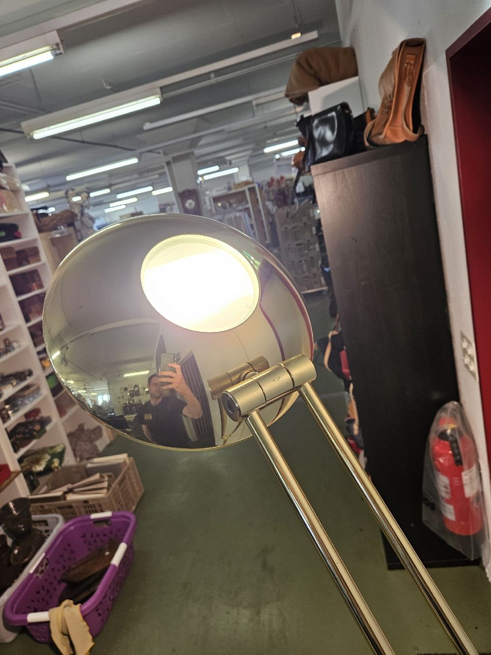 Lampade: Relco messing Stehlampe aus Italien  – Usato da Pratteln venduto da Cartonsducoeur_bl 2