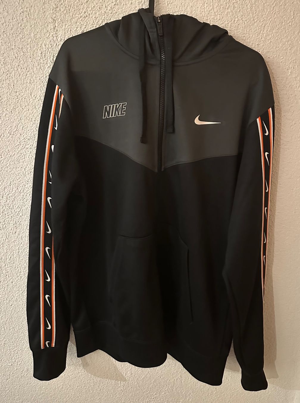 Nike Giacche: Nike Sweatjacke L – Nuovo (secondo la descrizione) da Schleitheim venduto da cabrio58