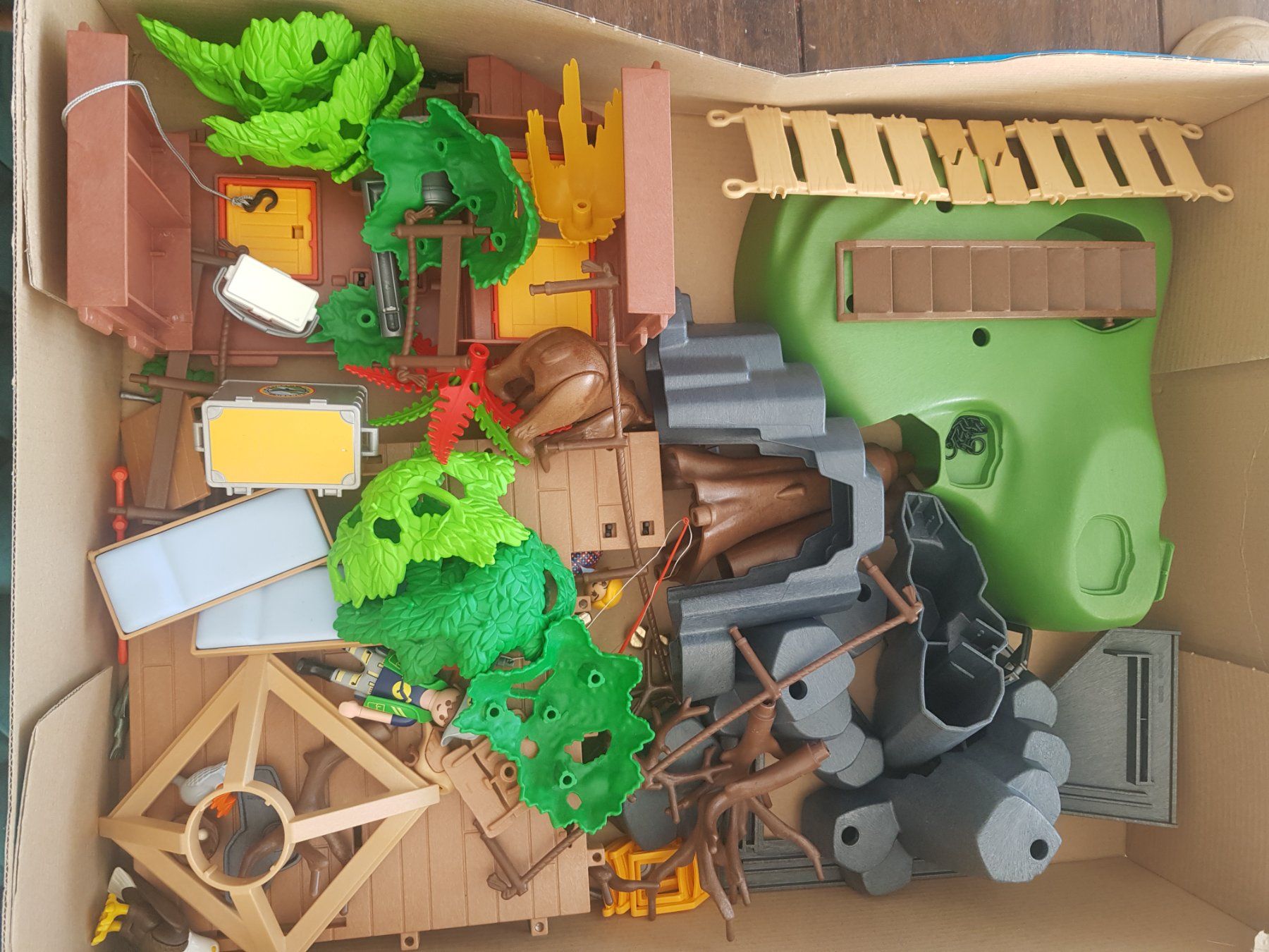 Playmobil Giocattoli: PLAYMOBIL BAUMHAUS/ WILD LIFE 5557 – Usato da Root venduto da LifestyleAccessoires 2