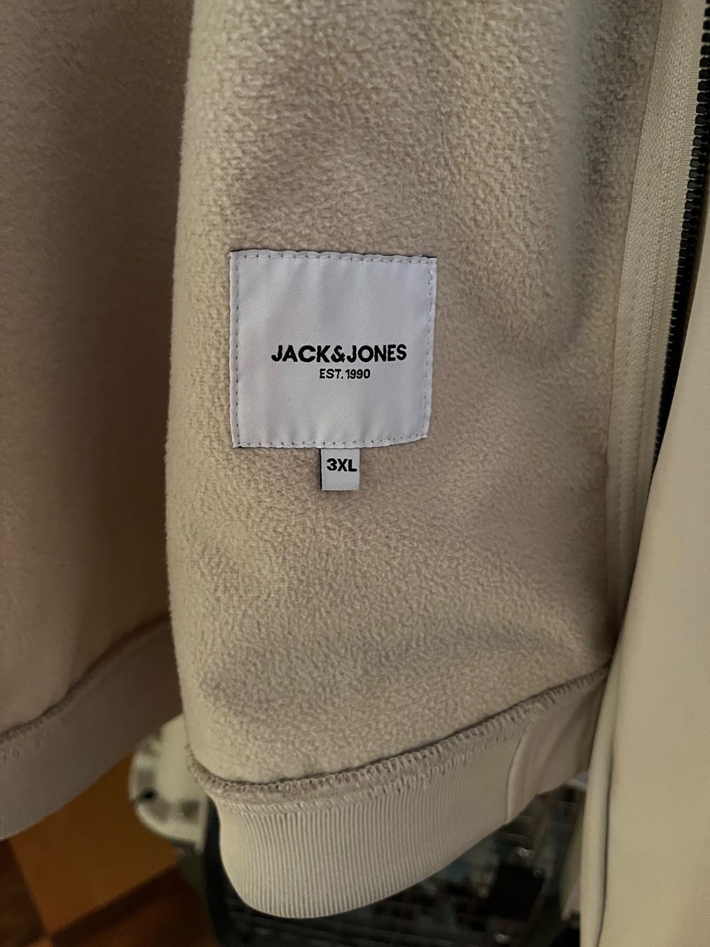 Jacken: Jack&Jones Kapuzenjacke – Gebraucht aus Engelberg von quequotl 2