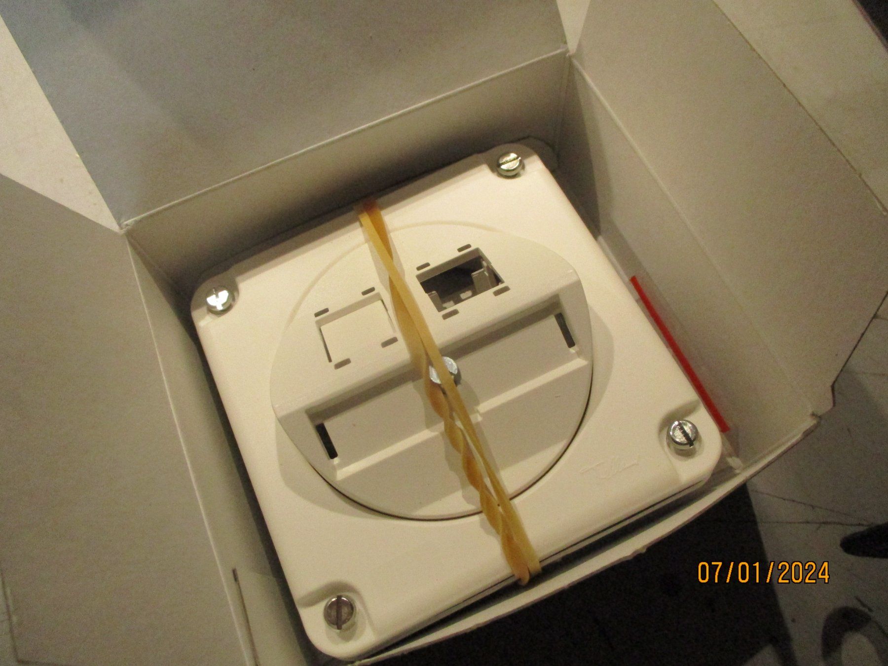 Stecker: R+M UP DA DOSE IP 54 NEU NEU – Neu und originalverpackt aus Langnau i. E. von Superseven69 5