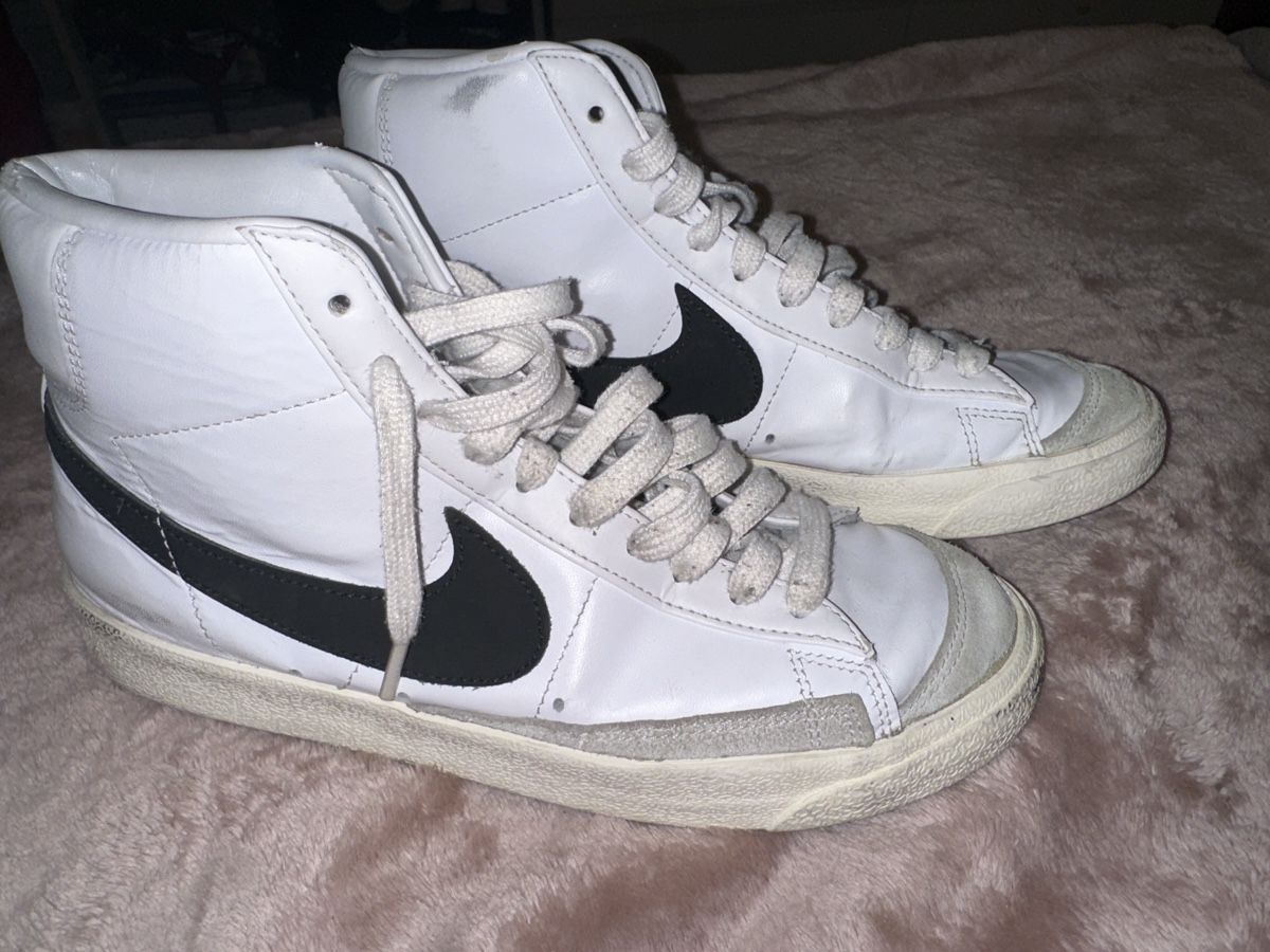 Nike Chaussures hommes: Nike Blazer Mid 77  – D'occasion à Pratteln par nah_v6j7