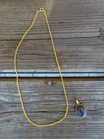 Goldene Kette mit blauem Anhänger - Chri22.11