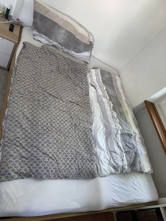 Doppelbett zu verkaufen