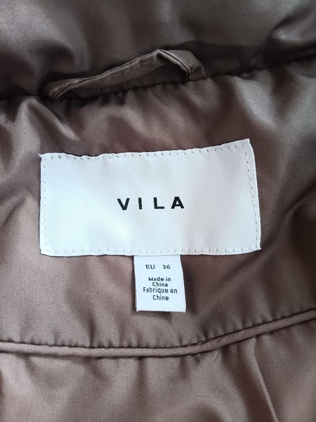 Gilet & Giacche: Gilet sans manches matelassé – Usato da Neuchâtel venduto da den_7x9p 2