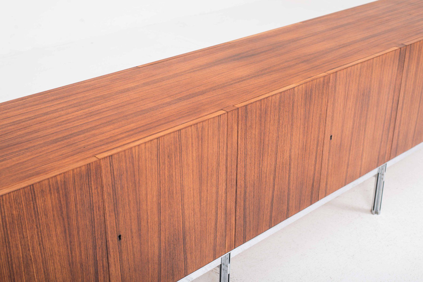 Cassettiere: Schweizer Architekten Sideboard aus Palisander – Usato da Zürich venduto da STUZH38 6