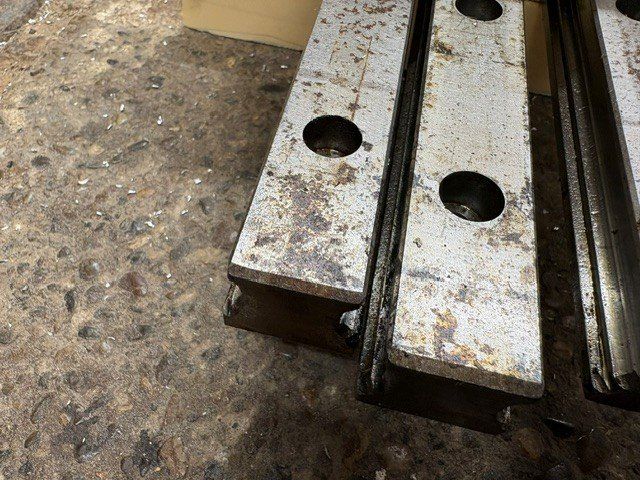 Altro per industria metallurgica: Linearführungen INA 34mm, 4x 2650mm – Difettoso da Thunstetten venduto da D_aernscht 4