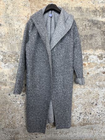 Grauer Wollmantel mit Kapuze Grösse M gebraucht