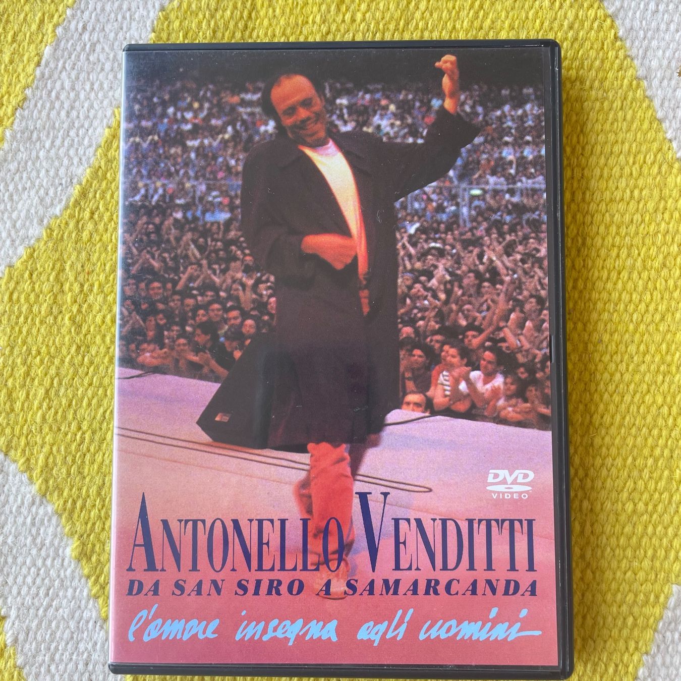 Tutti i DVDs: ANTONELLO VENDITTI-DVD DA SANSIRO A SAMARCANDA – Usato da Rorschacherberg venduto da CD-Roli