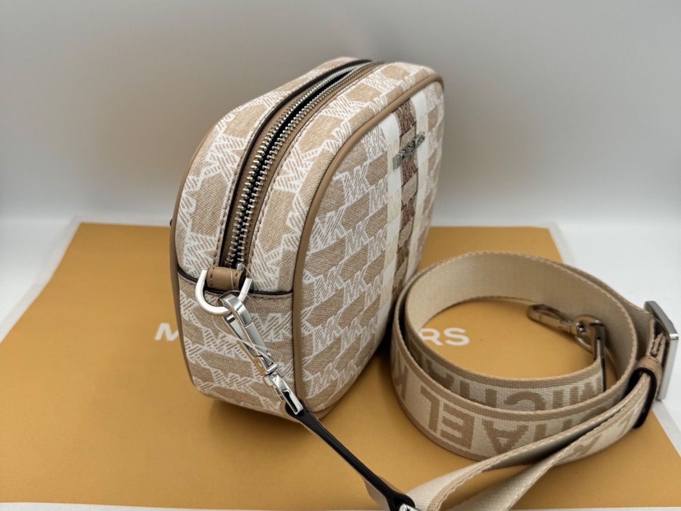 Michael Kors Sacs femmes: Michael Kors Umhängetasche – Neuf avec emballage d'origine à Wiedlisbach par Sistershop 2