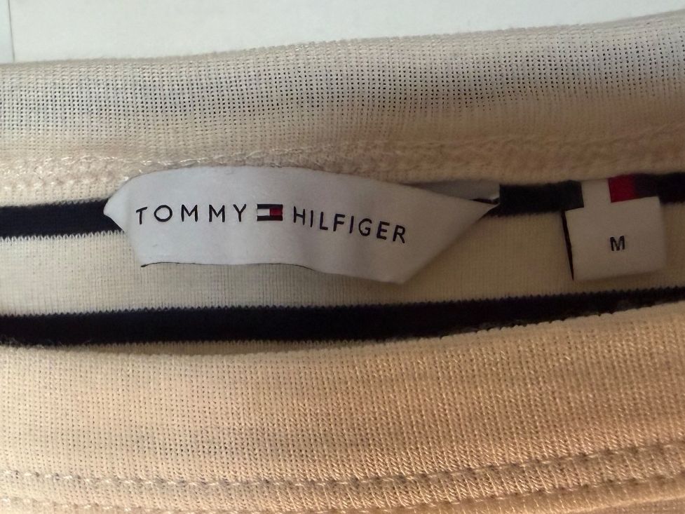 Tommy Hilfiger T-shirt: Streifenshirt von Hilfiger – Nuovo (secondo la descrizione) da Zürich venduto da Anicci 2
