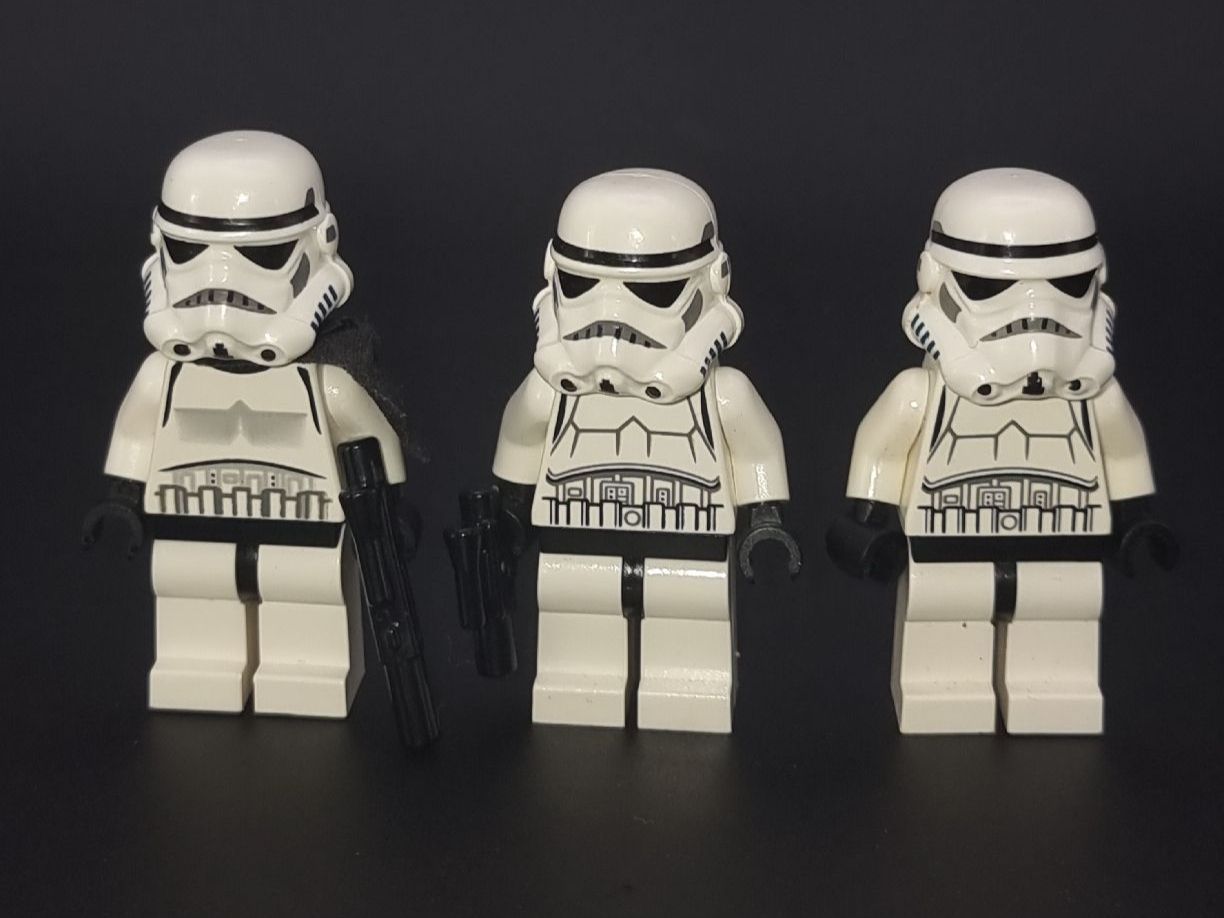 Lego Giocattoli: Lego Star Wars Stormtrooper und Sandtrooper Bundle – Usato da Winterthur venduto da Diwolf