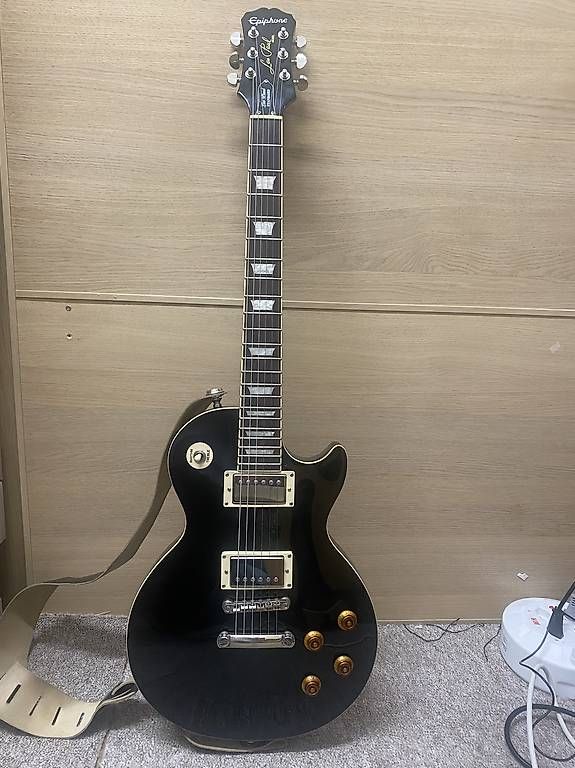 Epiphone Instruments de musique: Epiphone Les Paul mit Gitarrenkoffer – D'occasion à Zürich par gaijin1 1