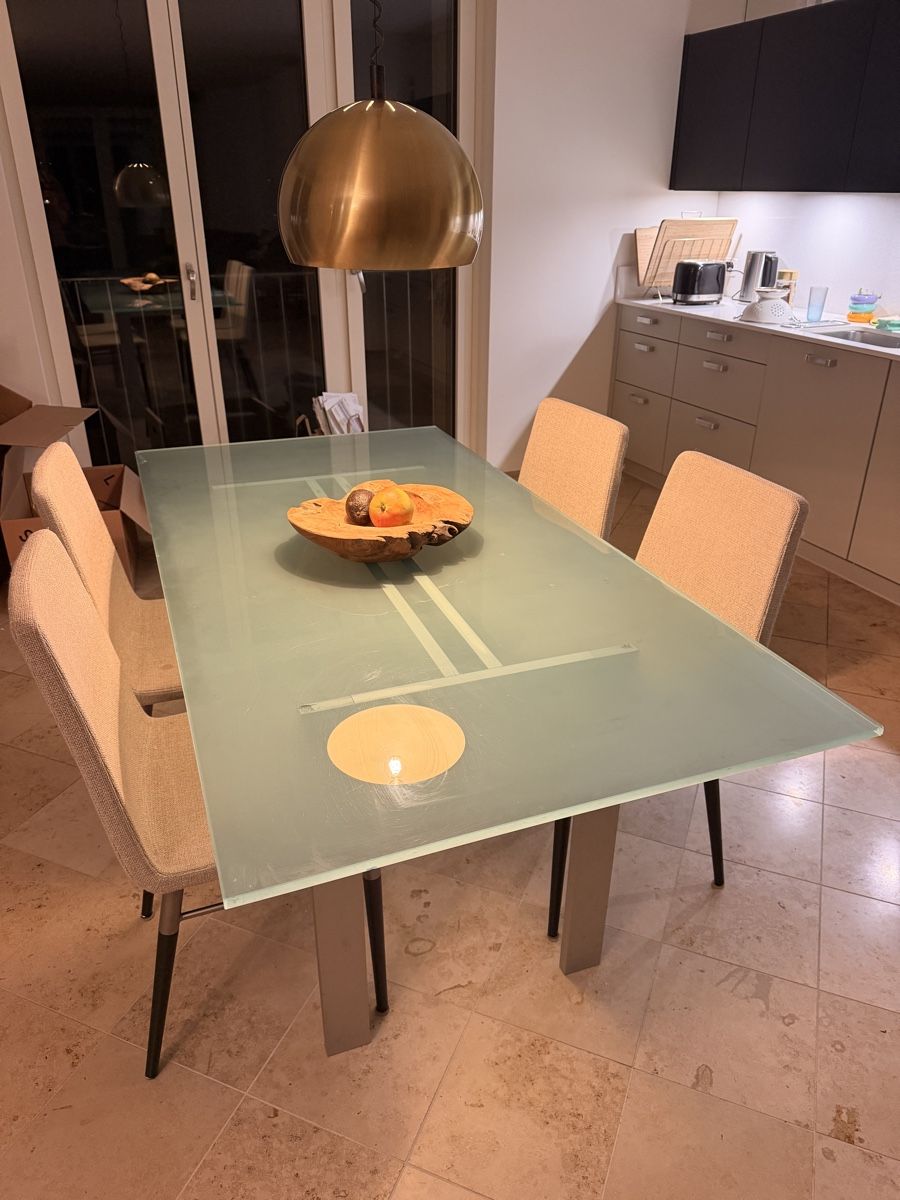Tische: Designer Glastisch / Esstisch satiniert – Gebraucht aus Zürich von remarki 2