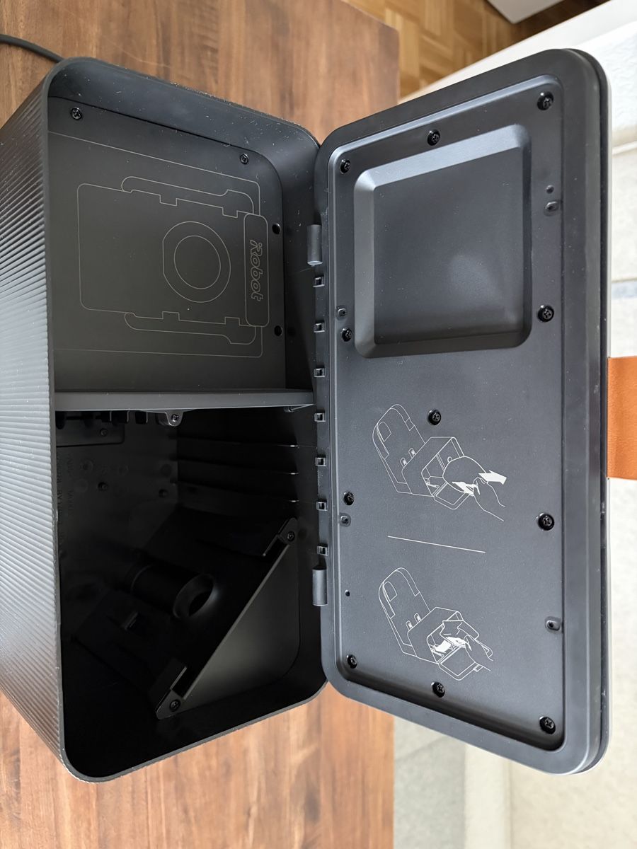 Irobot Aspirapolveri & Accessori: iRobot Roomba i1+ mit Clean Base Absaugstation – Usato da Thun venduto da kleopatra87 3