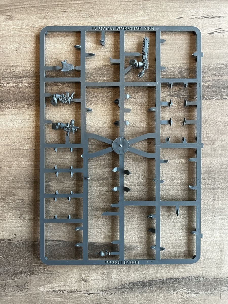 Giochi: Warhammer 40k/Horus Heresy Gussrahmen/Bits Set 15 – Usato da Läufelfingen venduto da stephiesheena 4