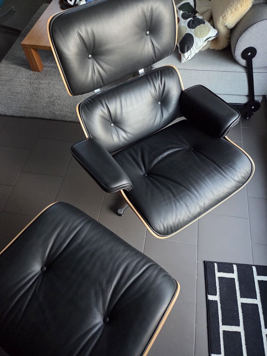 Fauteuils: Eames Lounge Chair mit Ottomane  – D'occasion à Urdorf par Msakul 3