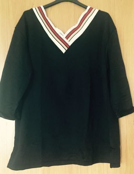Pulls & Sweat-shirts: Pull noir col en V large – Neuf avec emballage d'origine à Petit-Lancy par mina222