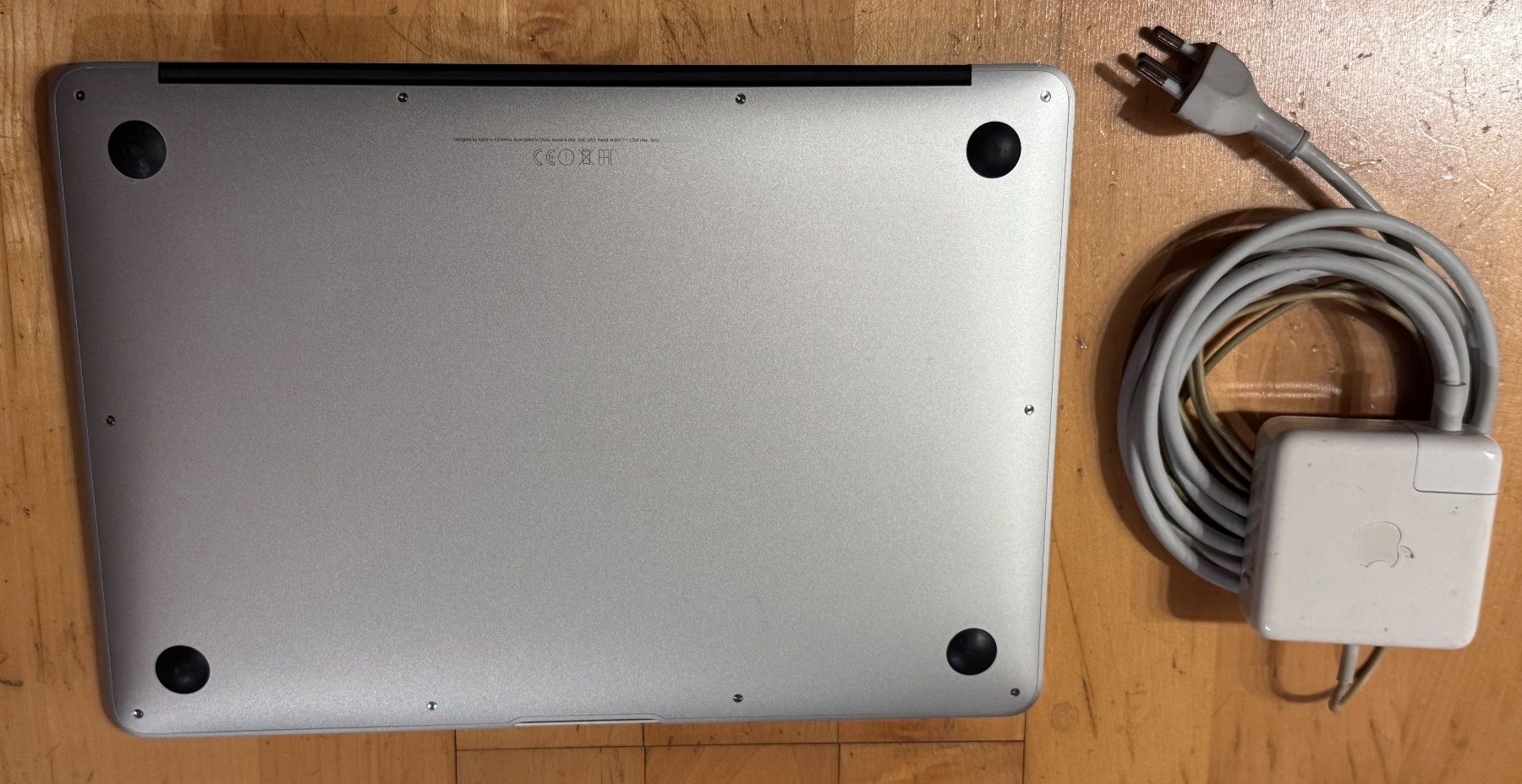 Apple Notebook: MacBook Air 13" A1466 2015 – Usato da Unterengstringen venduto da NOISE 2