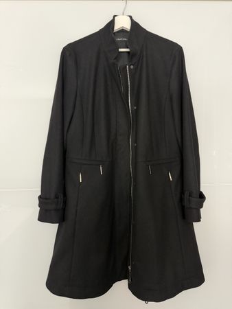 Luisa Cerano Mantel aus 100% Schnurwolle in schwarz in 40