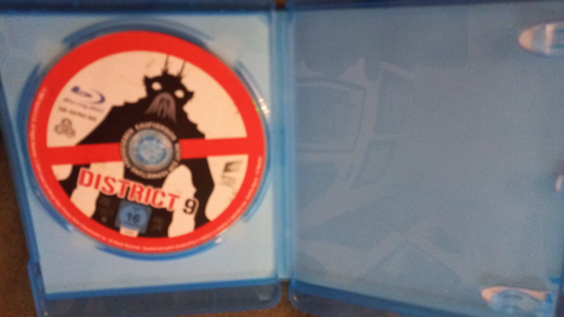 Tutti i DVDs: DISTRICT 9 Bluray – Usato da Olten venduto da Donatello1984 2