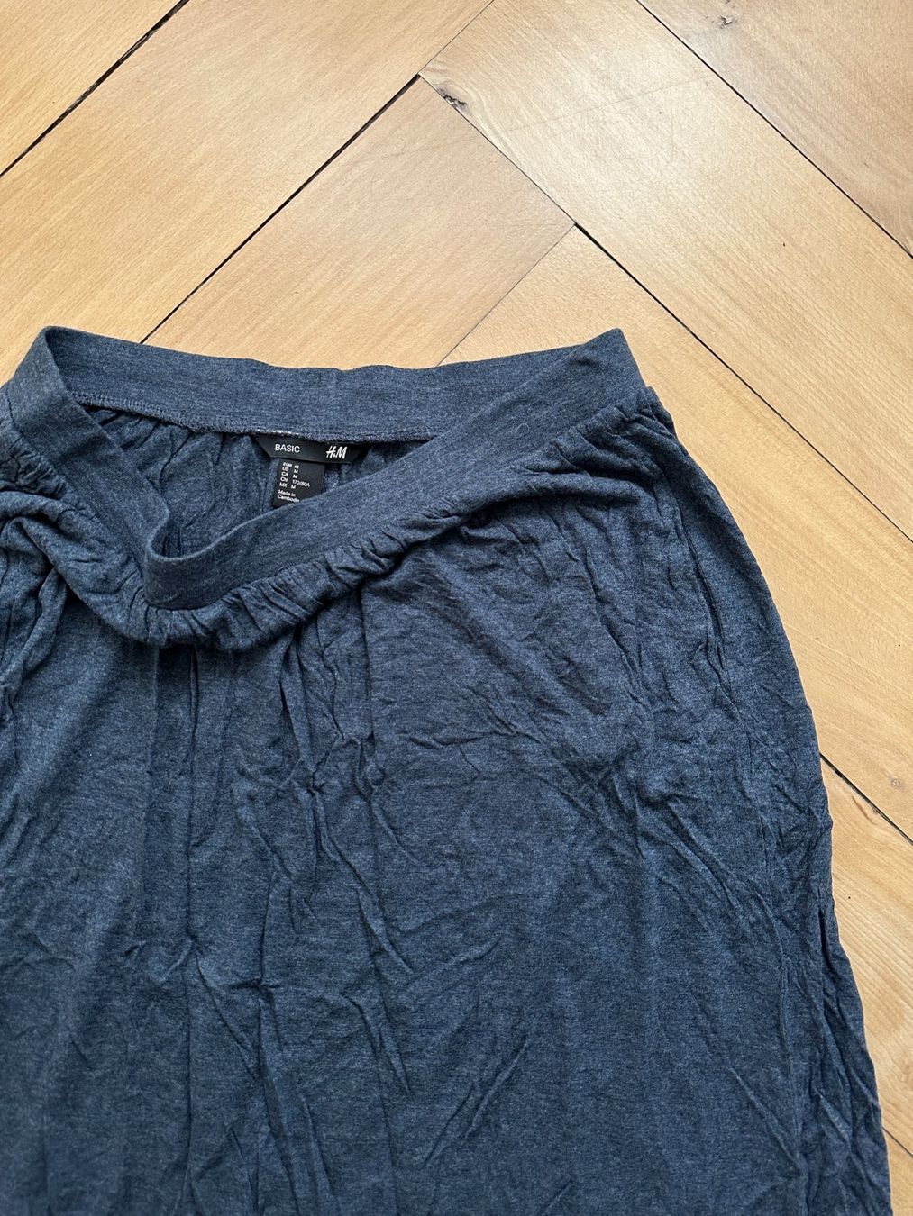 H&M Röcke: Jersey Rock dunkelblau meliert M – Gebraucht aus Zürich von Diazaio 1