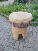 Holztisch/-hocker aus Baumstamm - massiv und naturbelassen
