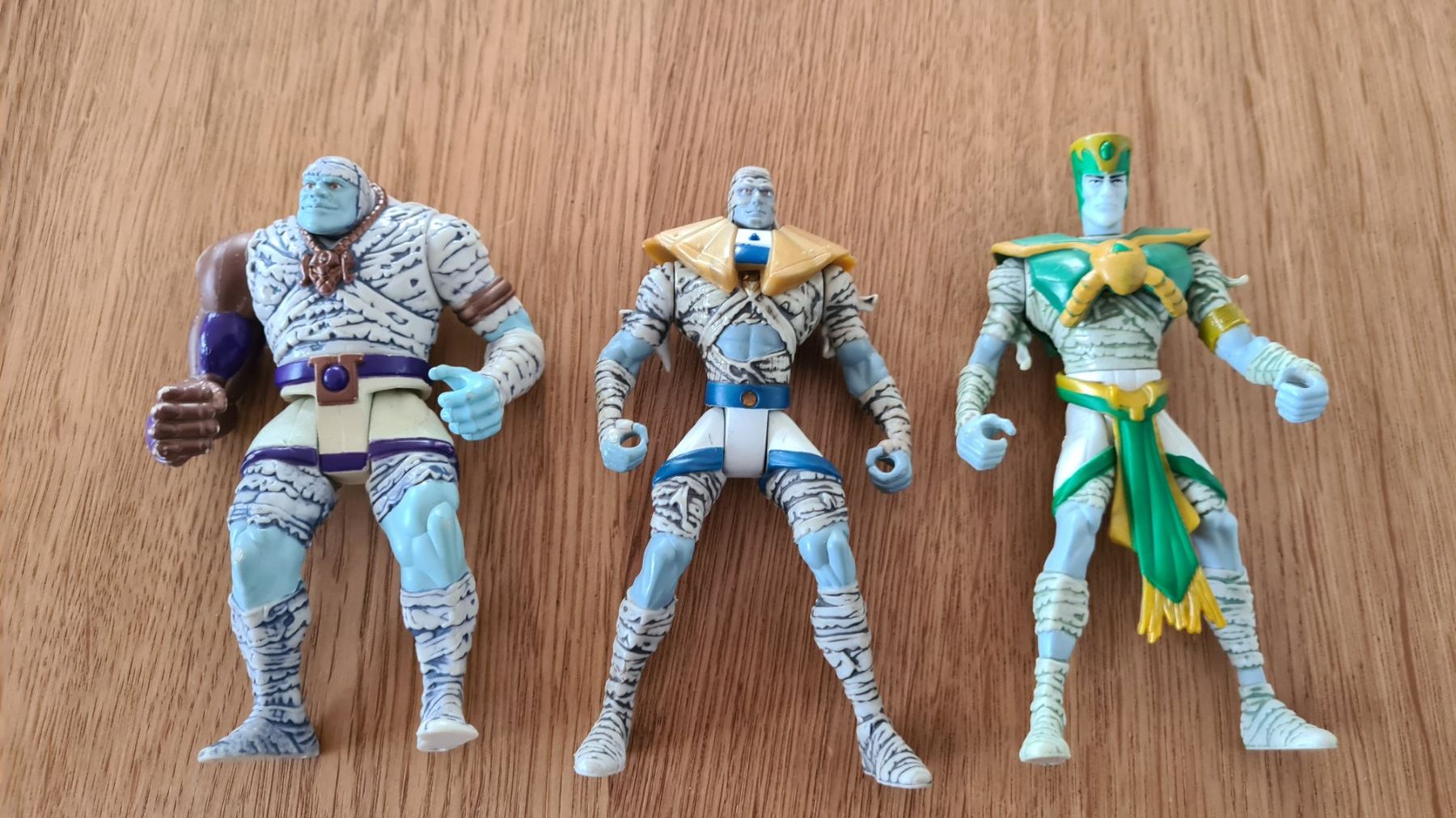 Hasbro Statuette: 3x Mummies Alive Hunter Action Figure Hasbro 1997 – Usato da Winterthur venduto da stufaphi 1