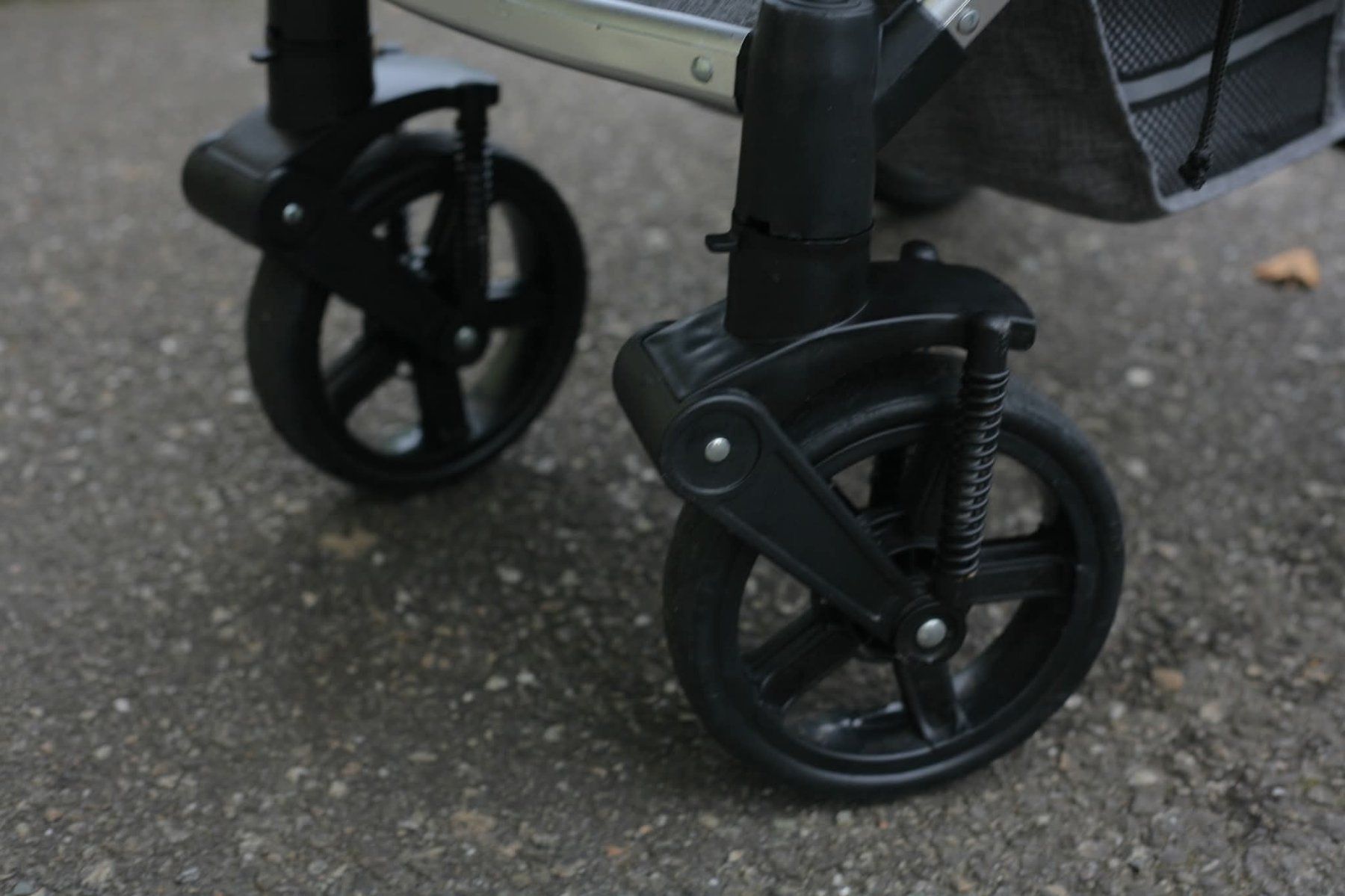 Gonser Poussette: Kombi Kinderwagen – D'occasion à Zwillikon par Lari2.0 6