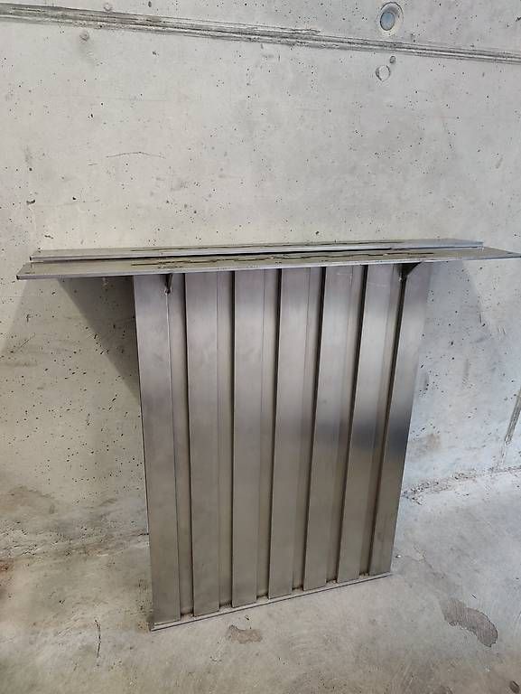 Autre mobilier: Tischbeine Edelstahl – D'occasion à Tentlingen par Estaban57 3