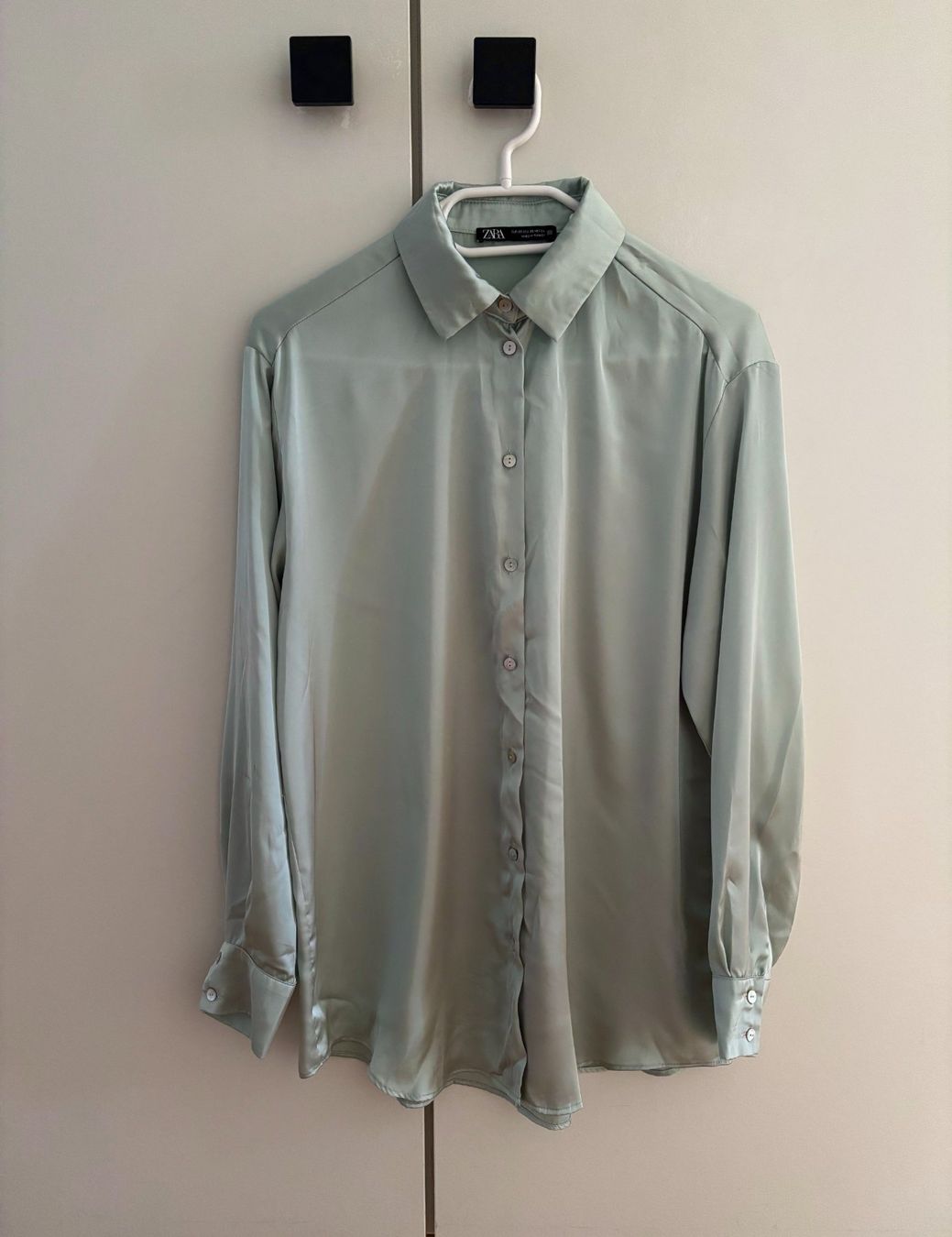 Zara Blusen: Elegante Bluse mint Farbe Grösse XS Zara – Gebraucht aus Schliern b. Köniz von milo_67