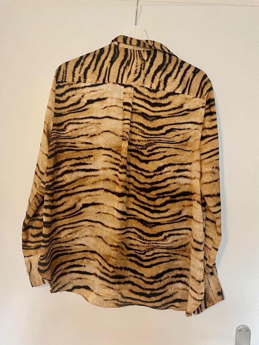 Zara Blusen: Printed shirt – Gebraucht aus Roche VD von closetcleanse 3
