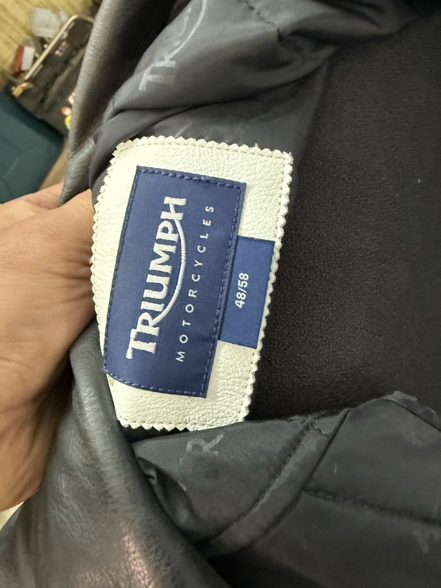 Triumph Giacche: Triumph Motorrad Leder Jacke  – Usato da Mörschwil venduto da Hilbilly 2