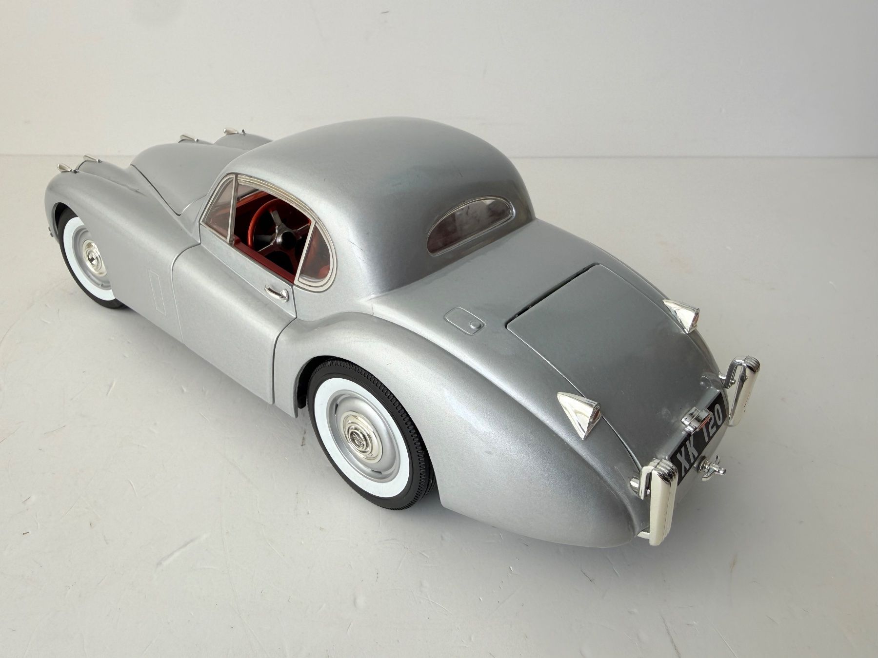 Jaguar Modellini d'auto: Modellauto Jaguer XK120 Coupe – Usato da Zwingen venduto da moje1 6