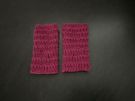 Handgestrickte Pulswärmer- Amedisli Lila