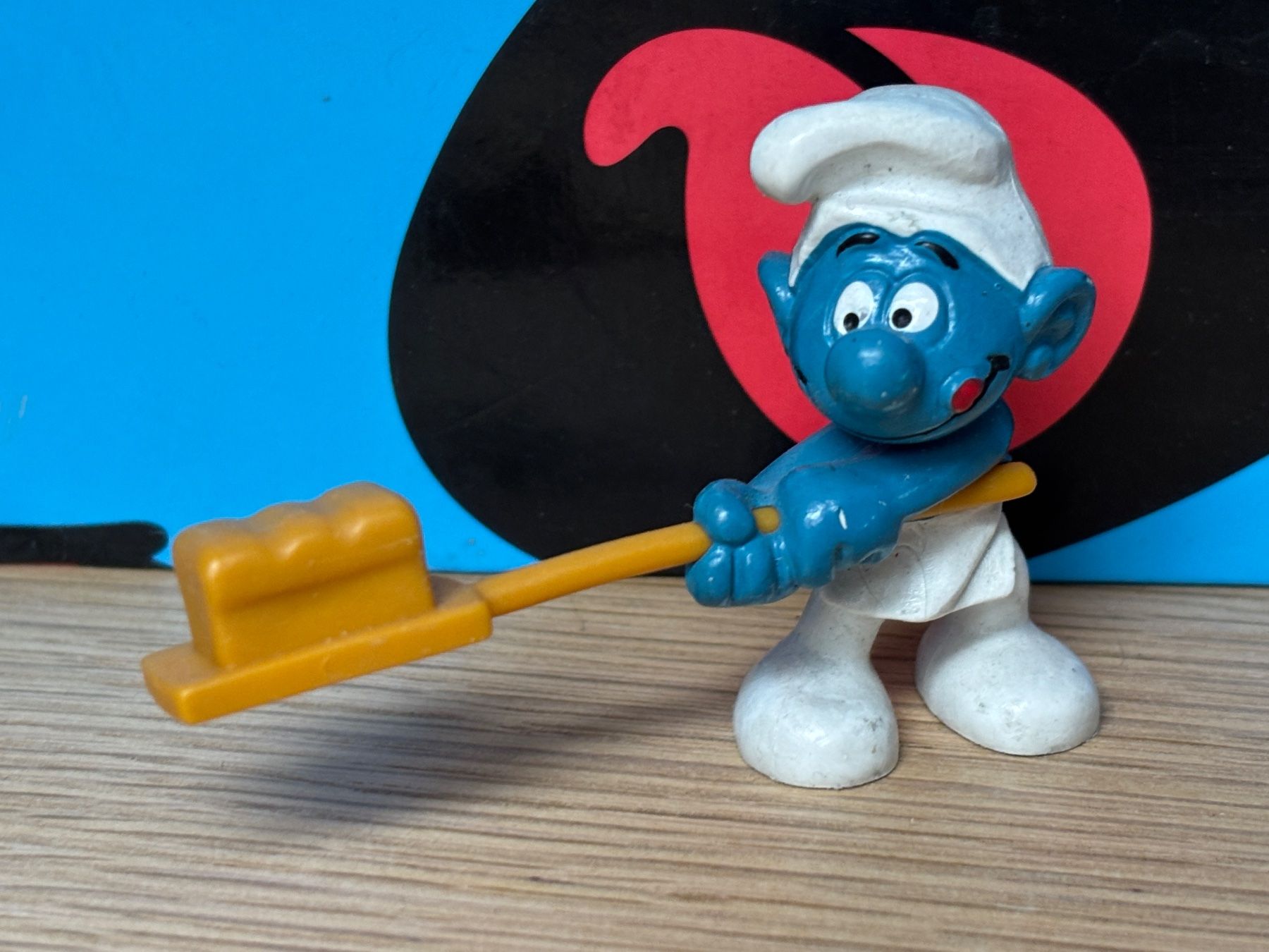Schleich Statuette: Bäcker-Schlumpf, eckiges Brot – Usato da Lyss venduto da Duckszone