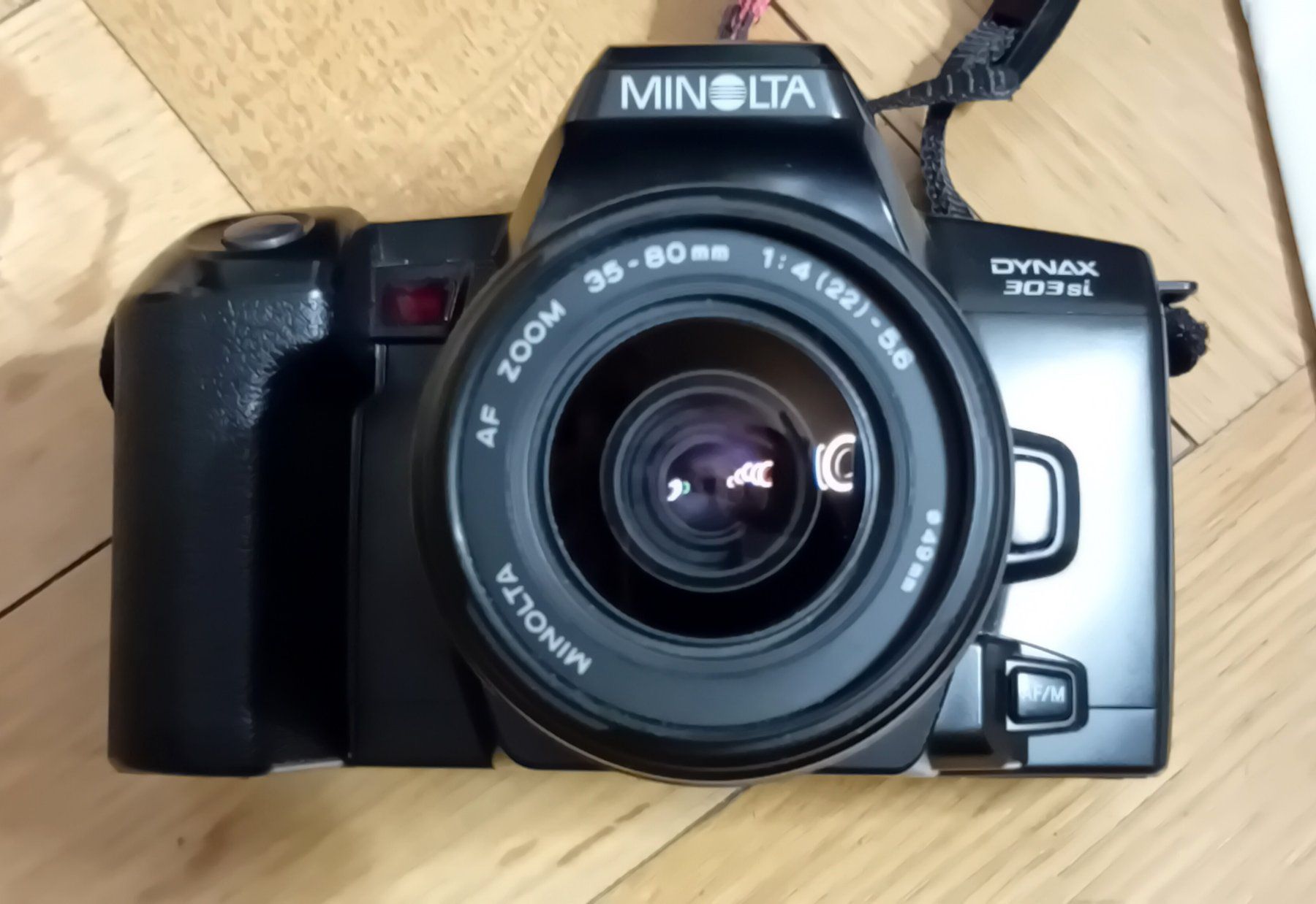Minolta Fotocamera: Minolta Dynax 303si – Usato da Neuchatel venduto da Vlenoble 3