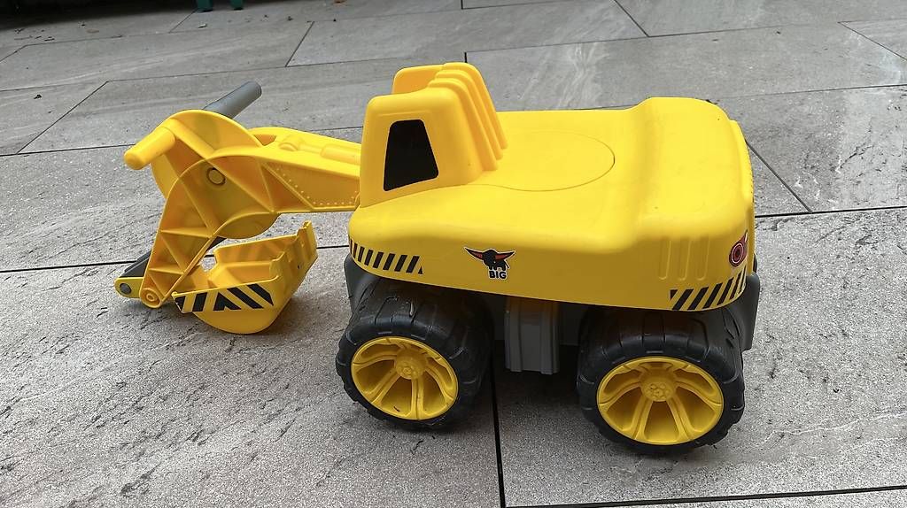 Fahrzeuge für Kinder: Yellow Tractor - 1y to 3y – Gebraucht aus Horgen von houardal 4