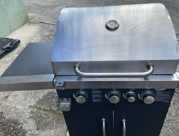 Grills: A vendre – Gebraucht aus La Roche von robochud02