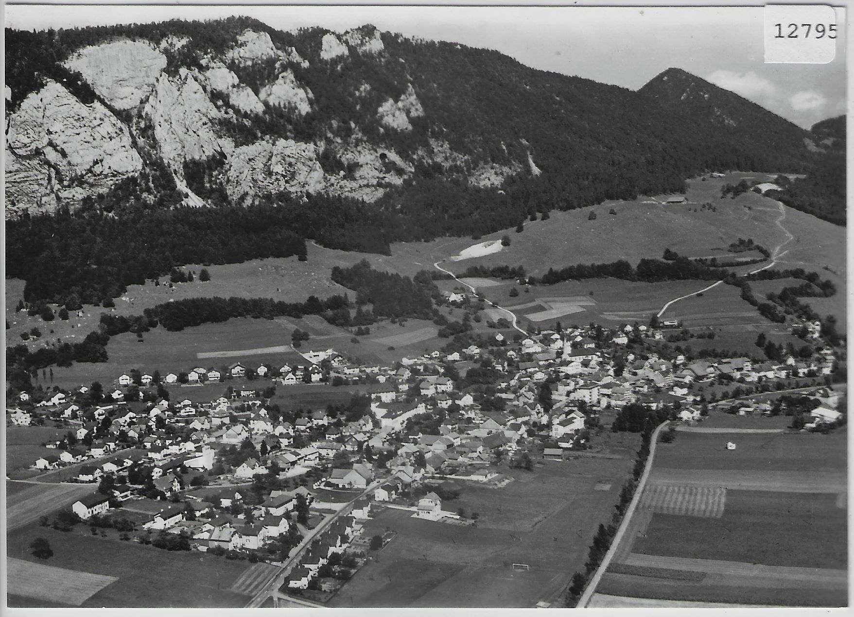 Cartoline postali: Flugaufnahme Welschenrohr SO – Antico da Ettingen venduto da Kartenplanet