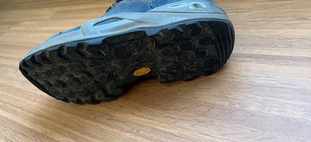 Scarpe per ragazzi: Wanderschuhe Lowa Gr. 36 – Usato da Windisch venduto da grifolafrondosa 1