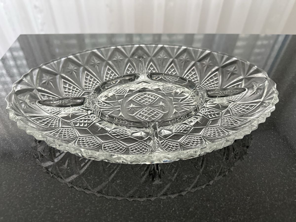 Piatti di portata: Vintage Glasschale / Servierschale mit 5 Fächer – Usato da Zug venduto da Hehe 1