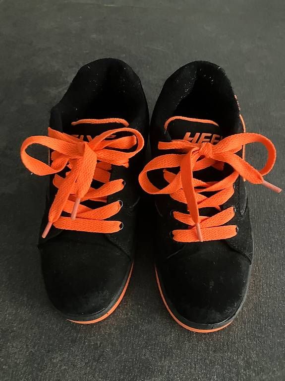 Pattini in linea & Pattini a rotelle: Heelys gr.34 – Usato da Frutigen venduto da siju