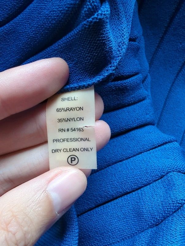 Calvin Klein Vestiti: Robe Calvin Klein, neuve, taille S – Nuovo (secondo la descrizione) da La Chaux-de-Fonds venduto da Sam0145 3