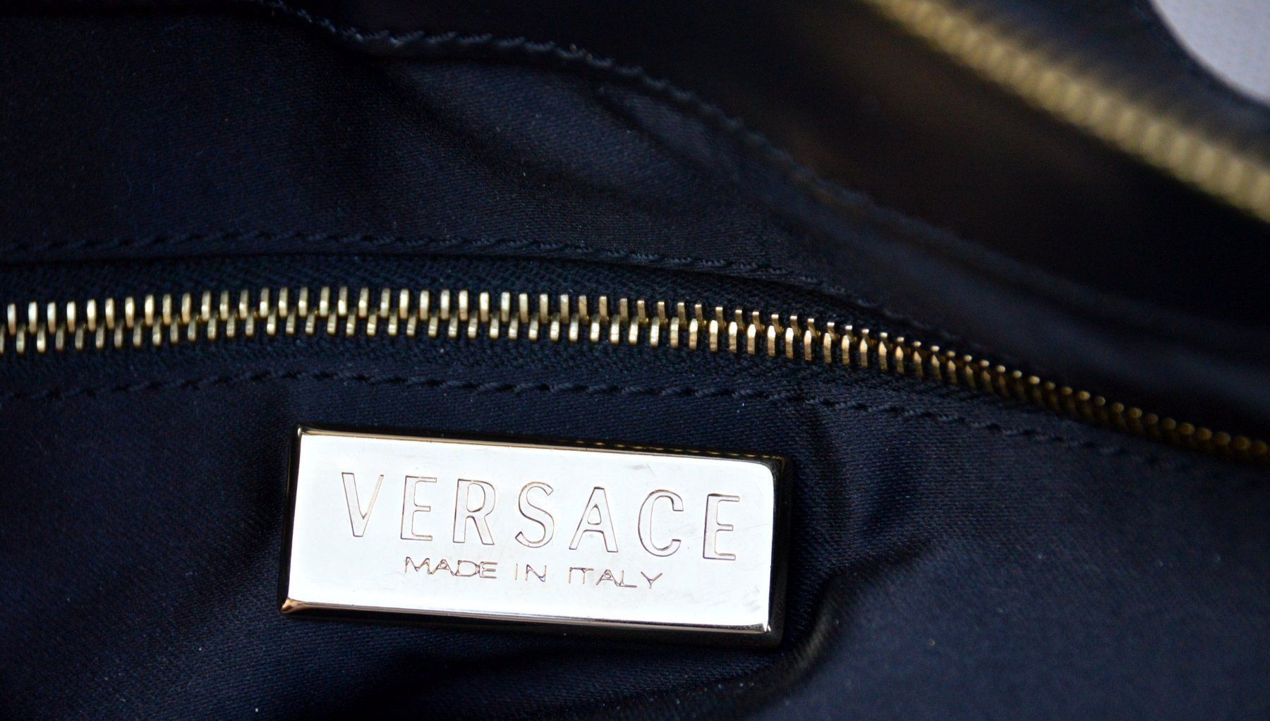 Versace Borse da donna: Tasche VERSACE Méduse Sac – Usato da Collonges venduto da Auganien 9
