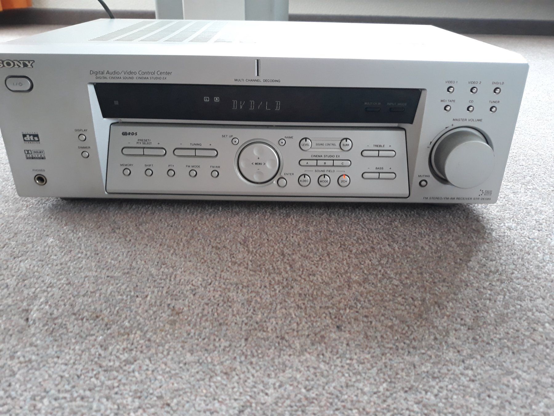 Sony Ricevitori: SONY Dolby Digital DTS FM-AM RECEIVER STR-DE585 Surround – Usato da Schleitheim venduto da petung
