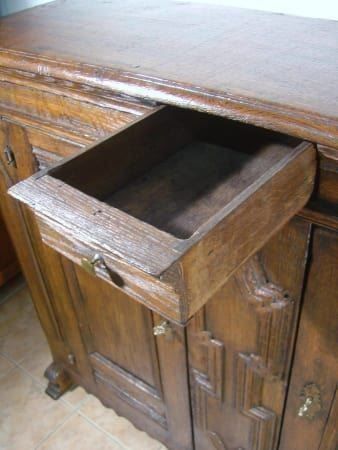 Commodes: Antike Kommode, stubenfertig – D'occasion à Bure par 1319 1