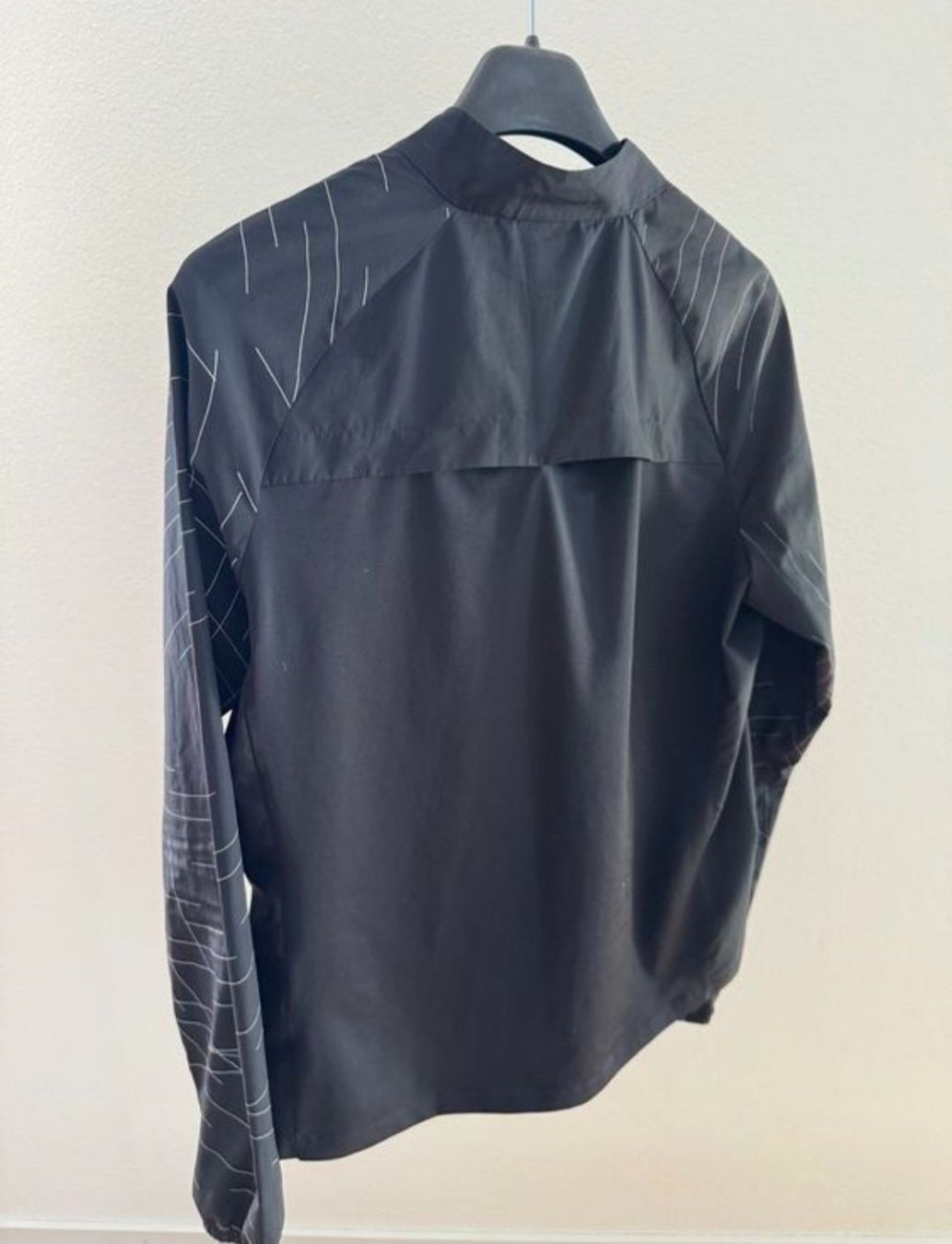 Asics Giacche: Asics Laufjacke G.M – Nuovo (secondo la descrizione) da Basel venduto da Chahri 1